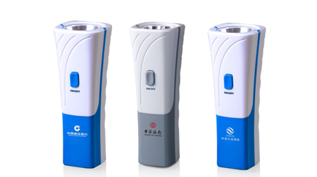 可充電的LED手電筒