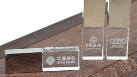 水晶U盤(pán)8G